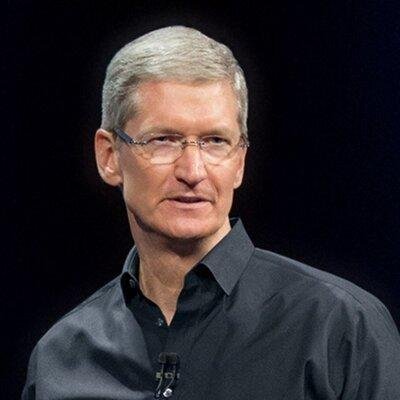 팀 쿡 애플 CEO가 500만달러 상당의 애플 주식을 익명의 자선단체에 기부했다. [사진=팀 쿡 트위터]