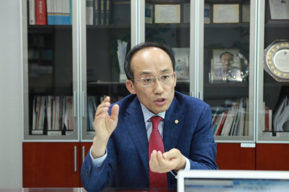 [인터뷰] '경제통' 추경호 자유한국당 의원 