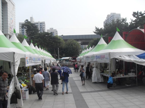 군포시 추석맞이 농산물 직거래장터 개설. 사진제공=군포시