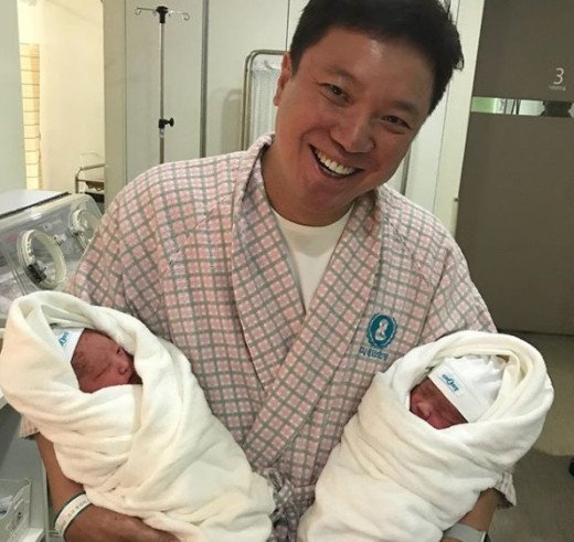 “예쁘게 키우겠습니다” 정성화, 아내 쌍둥이 출산 ‘다둥이 아빠’ 됐다