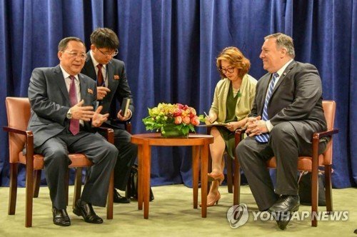 폼페이오 방북·文 비핵화 '연대보증'·김정은 친서..북미정상회담 무르익어
