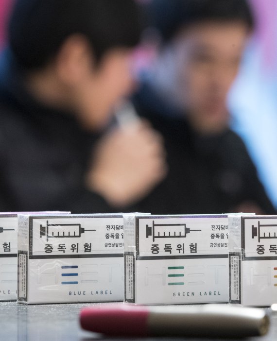 “전자담배 타르 더 많다”  “실험 못믿어”