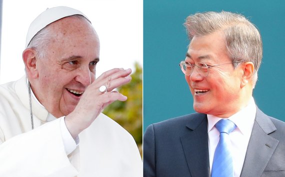 프란치스코 교황(왼쪽)과 문재인 대통령(오른쪽). 연합뉴스