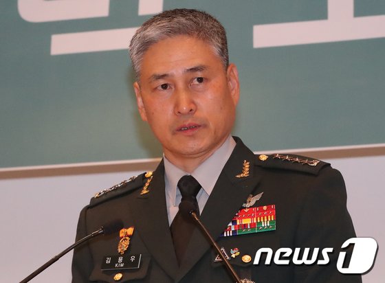 文정부 軍참모총장 출신 김용우·이왕근...尹캠프 합류