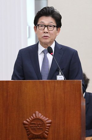 한국당 "조명래 청문보고서 채택 거부"… 인사검증 다시 도마위