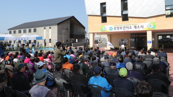 제주 강정마을 보건지소 개소…원희룡 지사 “공동체 회복 최선”