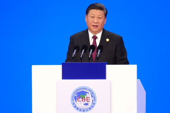[세계경제 전망 암울] 시진핑, 美 겨냥했나… “보호무역·일방주의 반대해야”