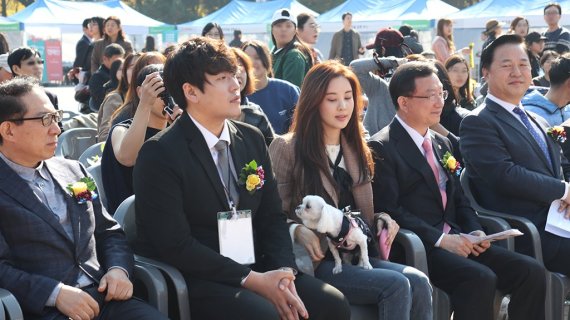 소녀시대 서현과 함께한 펫닥 동물등록 캠페인, 성황리에 마쳐