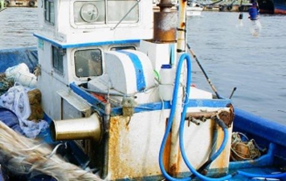 15일 강원 고성군(군수 이경일)은 거진항에 어선 수리 및 수산물 하역 등 다목적 용도로 활용할 소형어선 인양기 설치사업을 추진한다 고 밝혔다.