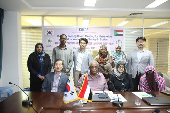 ▲ KOICA 이사장 표창 조대성(뒷줄 오른쪽 첫 번째) /사진=KOICA 제공