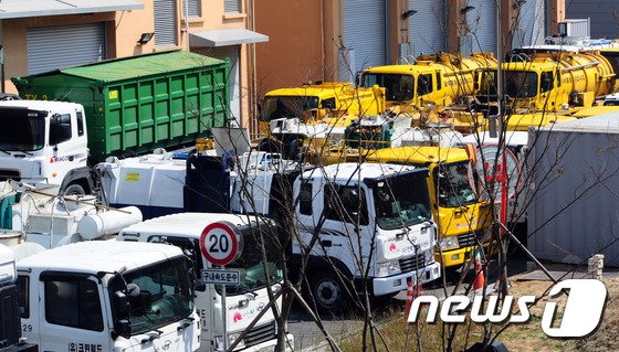 전주시 재활용품 수거업체 "민간위탁 폐지해야"...27일부터 파업 '돌입'