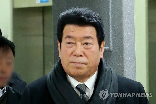 '억대 사기 혐의' 혜은이 남편 김동현, 2심서 집유로 석방