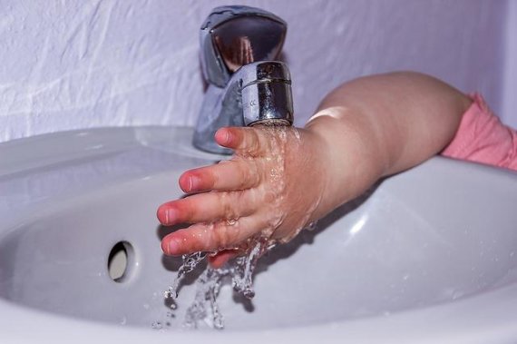 손 씻을 때 비누·소독제.. 세균제거 효과 1위는 <건강>