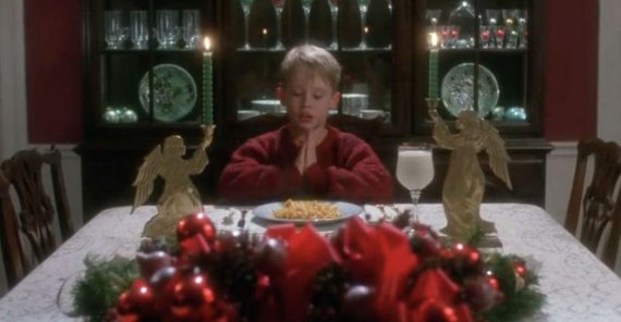 크리스마스 대표 영화, '나홀로집에' 28년 만에 완벽 재현한 맥컬리 컬킨