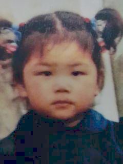최정아씨(38)는 1983년 9월 1일 2세이던 당시 대구 서구에 있던 집 앞에서 실종됐다. 최씨의 어머니 유보화씨(57)는 딸아이가 실종 당시 눈두덩이에 살이 많고 곱슬머리였으며 통통한 체형이었다고 말한다.