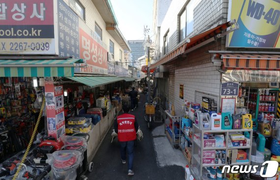 서울시 "을지면옥 등 강제철거 안돼..수표지역도 사업추진 중단"