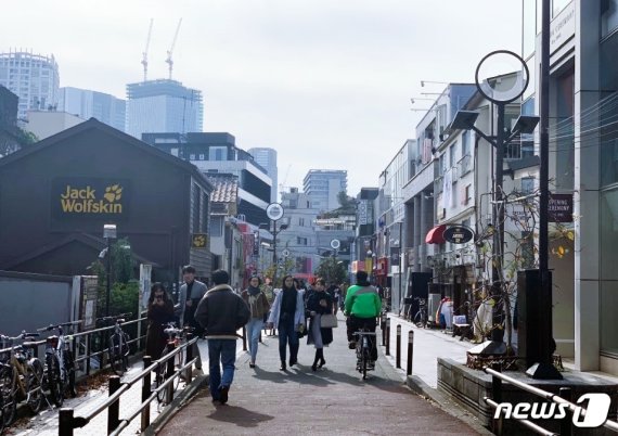 신주쿠의 캣스트리트 입구© 뉴스1