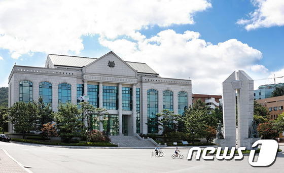 울산대 이정훈 교수 '강제징용 판결' 日두둔 발언 논란