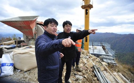 10일 화천군은 백암산 정상 근처에 평화생태특구를 조성하는 백암산 남북물길 조망지구 사업이 올해 준공될 에정이다 고 밝혔다. 사진=화천군 제공