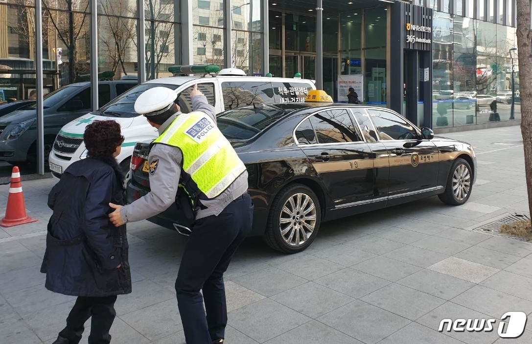 지방서 올라와 길 잃고 강변북로 역보행한 60대, 하마터면..