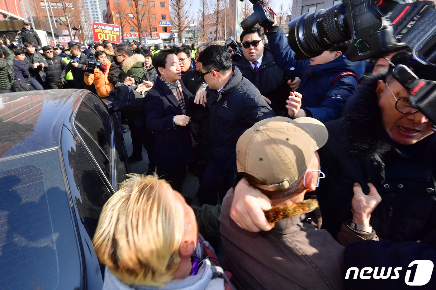 광주 간 김진태, 사과의향 묻자 "내가 한 말 아니다"