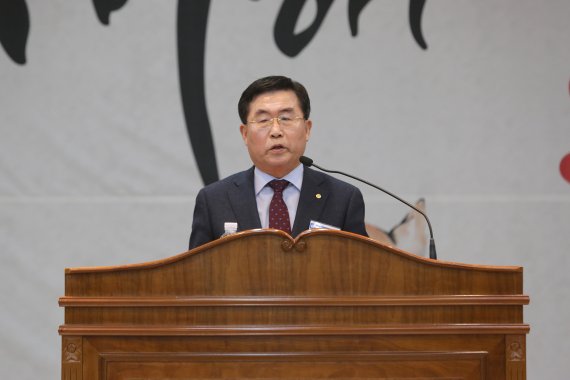 이창규 한국세무사회 회장이 12일 서초동 세무사회관에서 열린 한국세무사회 창립 제57주년 기념식에서 인사말을 하고 있다./한국세무사회 제공