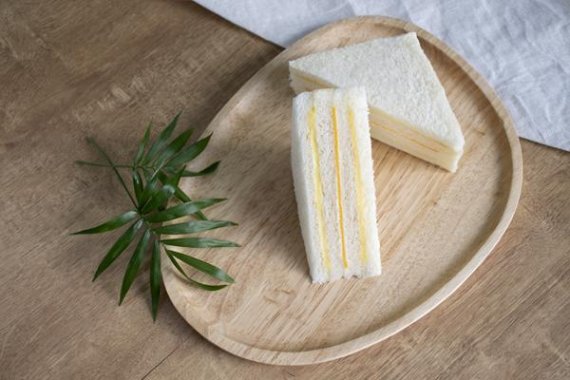 식빵 사이에 버터와 무가당 연유 등을 넣은 만든 홍루이젠 '치즈샌드위치'