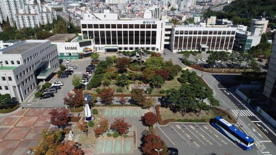 경남 양산시가 오는 3월부터 민간·가정어린이집에 다니는 만3~5세 누리과정 아동에 대한 부모부담 보육료를 100% 지원한다./사진=양산시