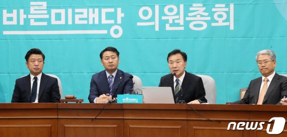 바른미래, 민주·한국 싸잡아 비판…"2월 국회 열어야"(종합)