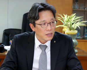 [fn이사람] 김연수 NH투자증권 본부장 "올해 해외기업 M&amp;A 분야 강화에 주력"