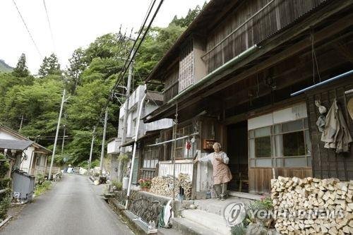 빈집 일색인 시코쿠섬 고치현 오카와무라 한적한 마을 모습. 출처=연합뉴스