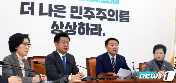 김관영 "바른미래당과 합당 거론한 황교안 사과해야"