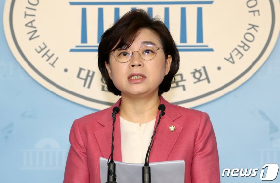 "나경원, 이기적 정치인" 손혜원의 비난에 한국당이 낸 논평