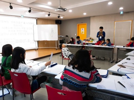 부천시 무료 만화교실 운영. 사진제공=부천시