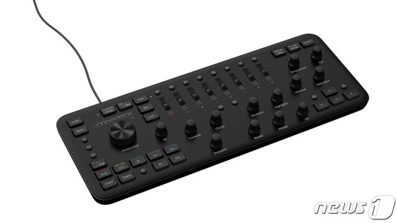 카메라 유통업체 (주)디지털 청풍이 사진, 영상 편집 콘솔 '루프덱플러스(Loupedeck+)'를 25일 국내 정식 발매한다고 밝혔다. 2019.3.24/뉴스1 © News1 유승관 기자