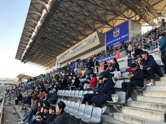 울산시민축구단 개막전 승리.. 5골로 서울유나이티드 제압