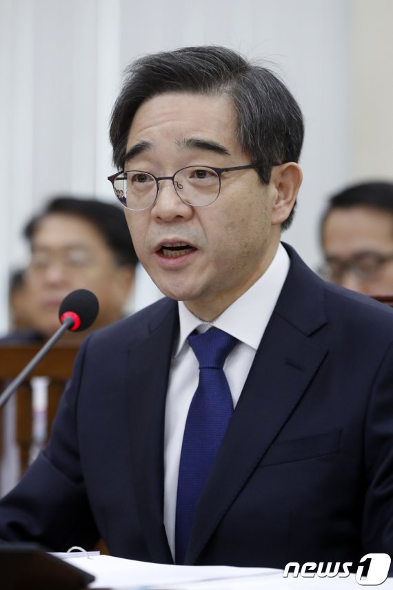 안희정 상고심 주심 권순일 대법관, 누군지 알고보니..