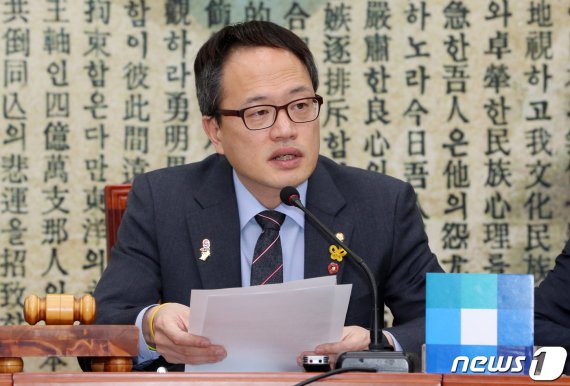 박주민 "황교안 취임 한 달, 제1야당 역할 하는지 의문"