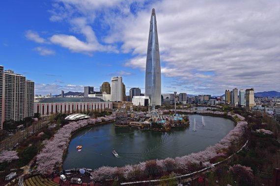 석촌호수 벚꽃축제(송파구 제공).© 뉴스1