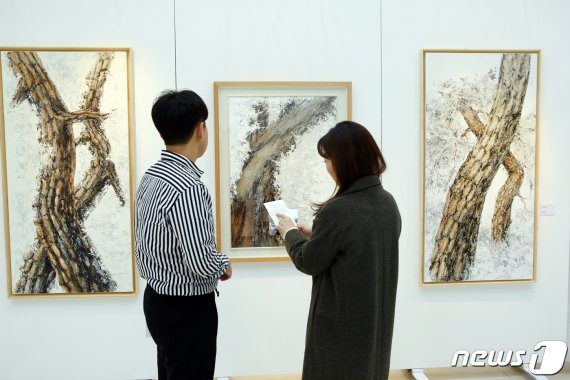 하이원리조트 태백 지역 작가 박동수 화백 초대전 © News1