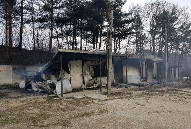 산불 발화점 근처 ‘화약창고’ 전소.. 대형참사 될 뻔 ‘아찔’