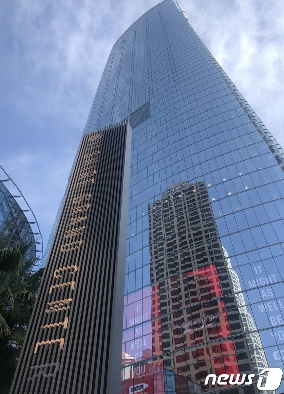 LA '랜드마크' 마천루에 이름 아로새긴 故 조양호 회장