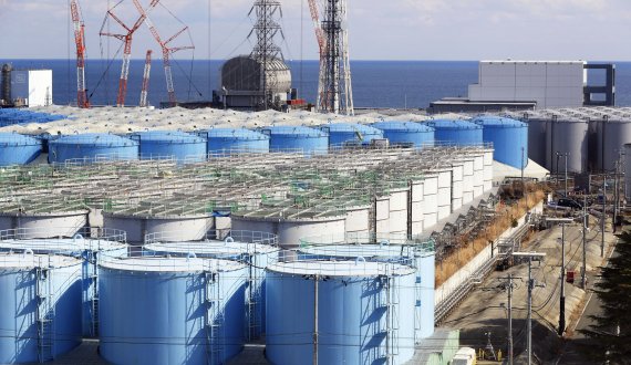 지난 2월 일본 후쿠시마 제1원전 부지에 오염수를 담아둔 대형 물탱크가 늘어져 있는 모습. 사진=연합뉴스