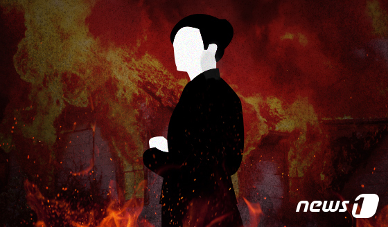 '민원 불만' 60대女 도봉구청에 불내고 도주