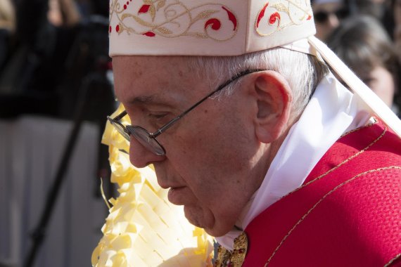 프란치스코 교황 "프랑스 가톨릭 신자와 시민위해 기도"