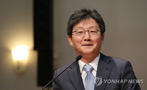 (서울=연합뉴스) 한종찬 기자 = 바른미래당 유승민 전 대표가 9일 오후 서울 연세대학교 신학관 예배실에서 '나누면서 커간다 : 성장과 복지'를 주제로 특강하고 있다. 2019.4.9 saba@yna.co.kr /사진=연합뉴스