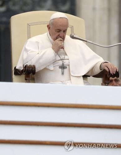 프란치스코 교황 ″프랑스 가톨릭·파리 시민 위해 기도″