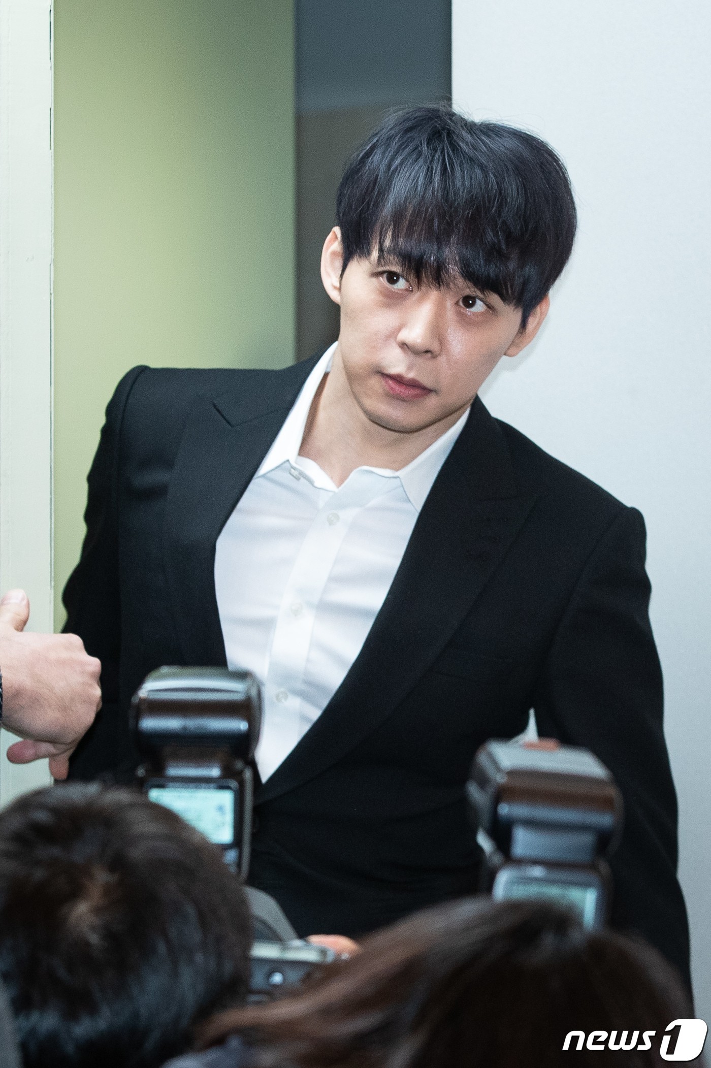 박유천, 오늘 경찰 출석…황하나 집 드나든 CCTV 확보