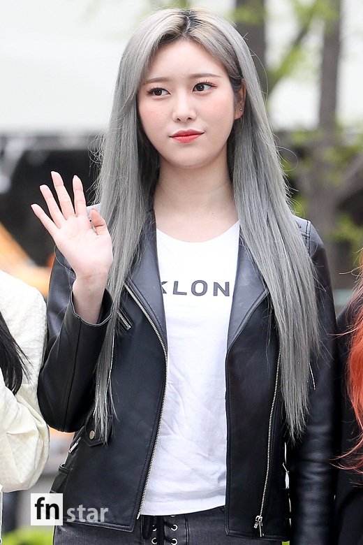 [포토] 모모랜드 제인, ‘시선잡는 애쉬그레이 헤어’