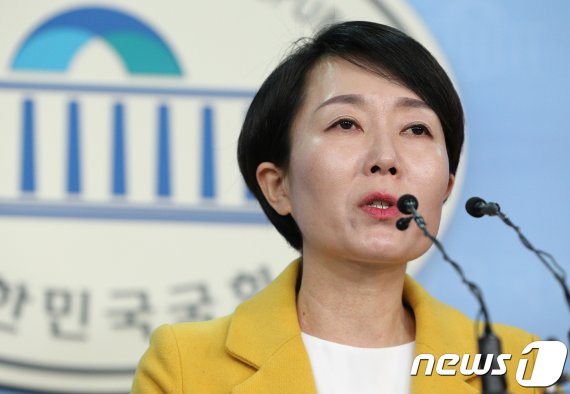 정의당 "한국당, 장외투쟁 대신 석고대죄해야"